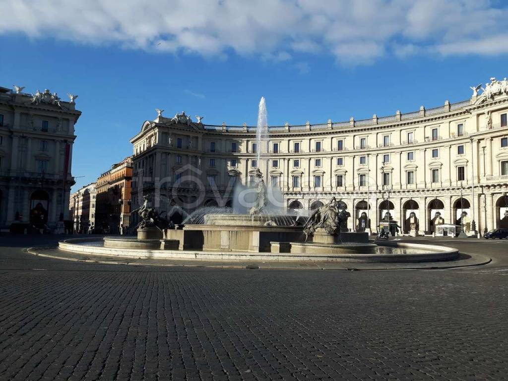 Ufficio in vendita a Roma via delle 4 fontane 500 ,
