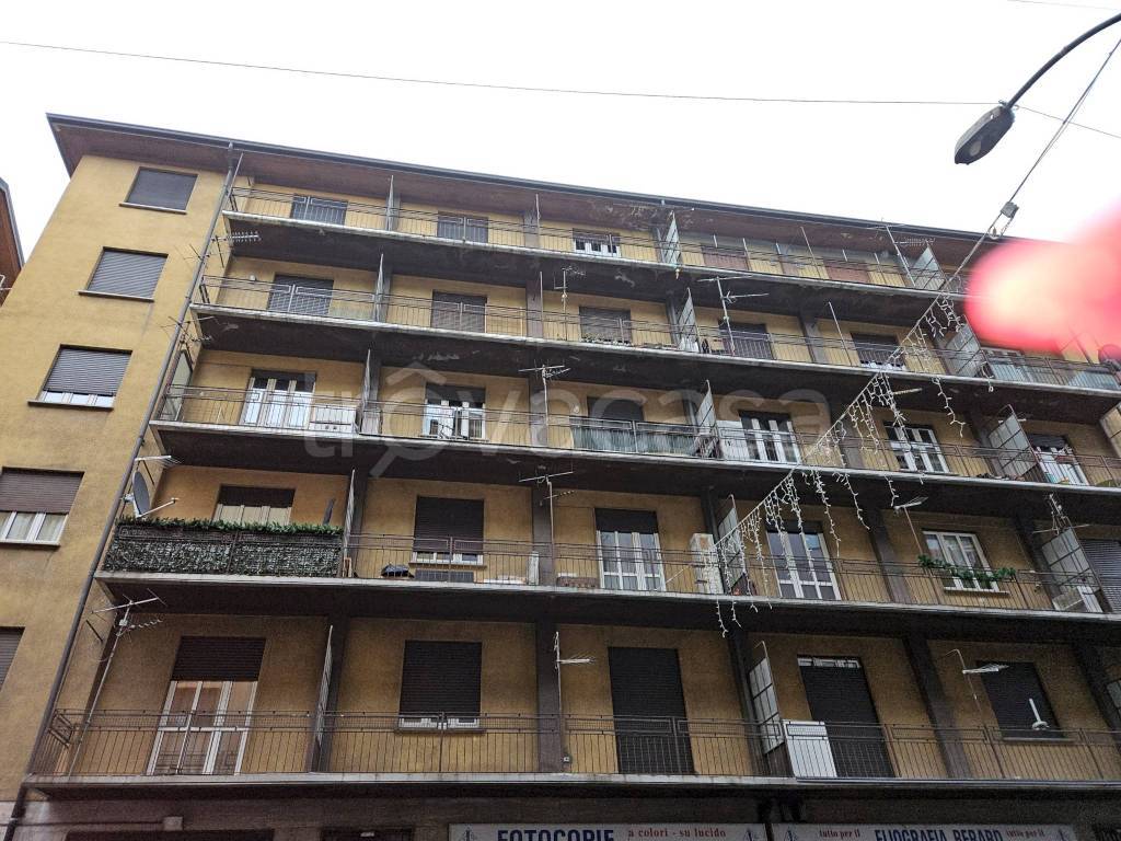Appartamento in vendita ad Aosta via Lys