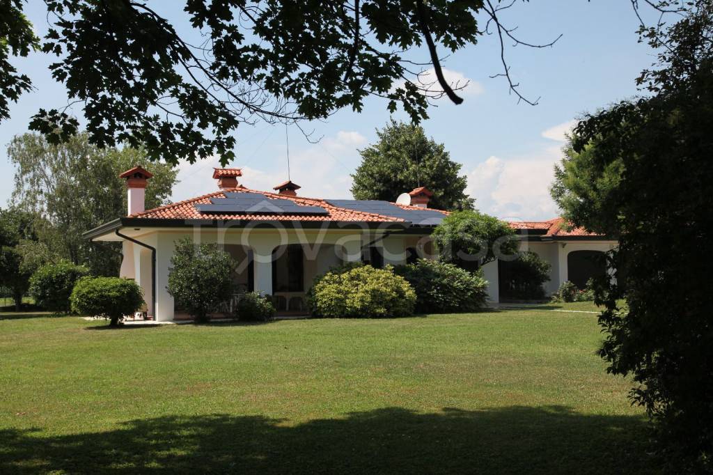Villa in vendita a Vedelago via Francesco Crispi