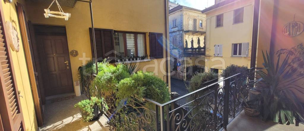 Villa in vendita a Oleggio via Roma, 38