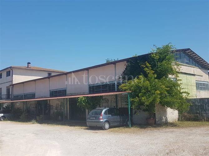 Capannone Industriale in vendita a Sabaudia via Pontina, 7897
