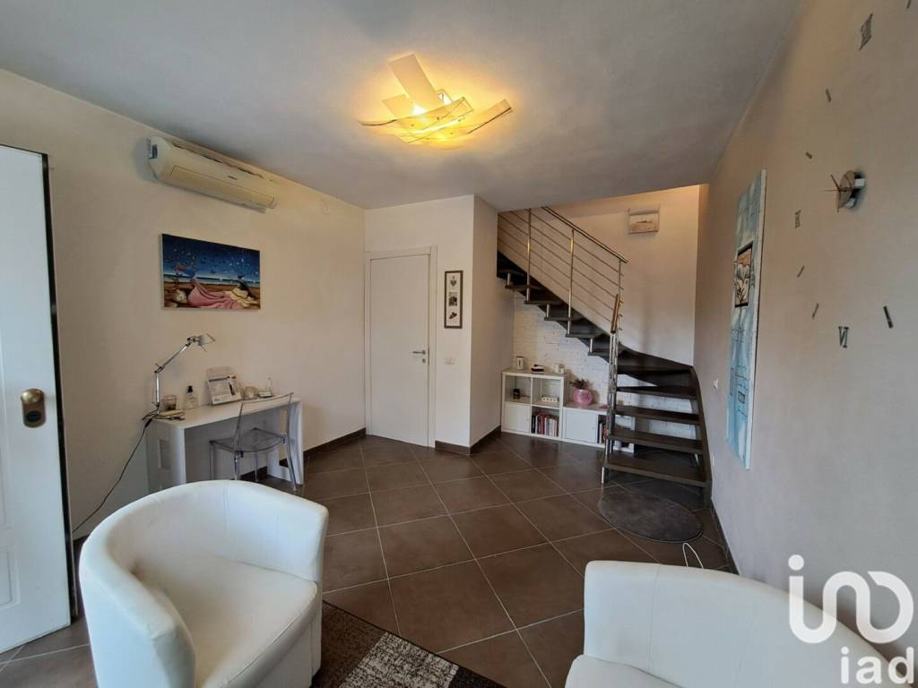 Appartamento in vendita a Ceregnano via marco polo