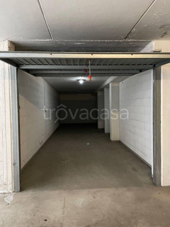 Garage in vendita a Brescia via Aldo Moro, 22