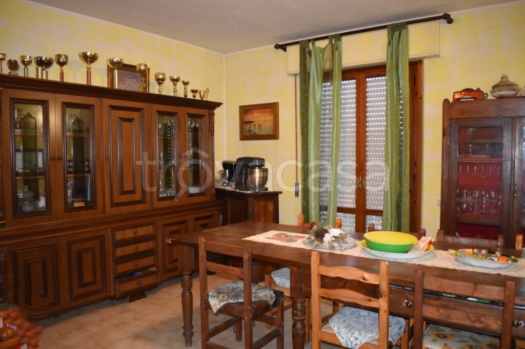 Appartamento in vendita a Corciano via Luigi Caprera
