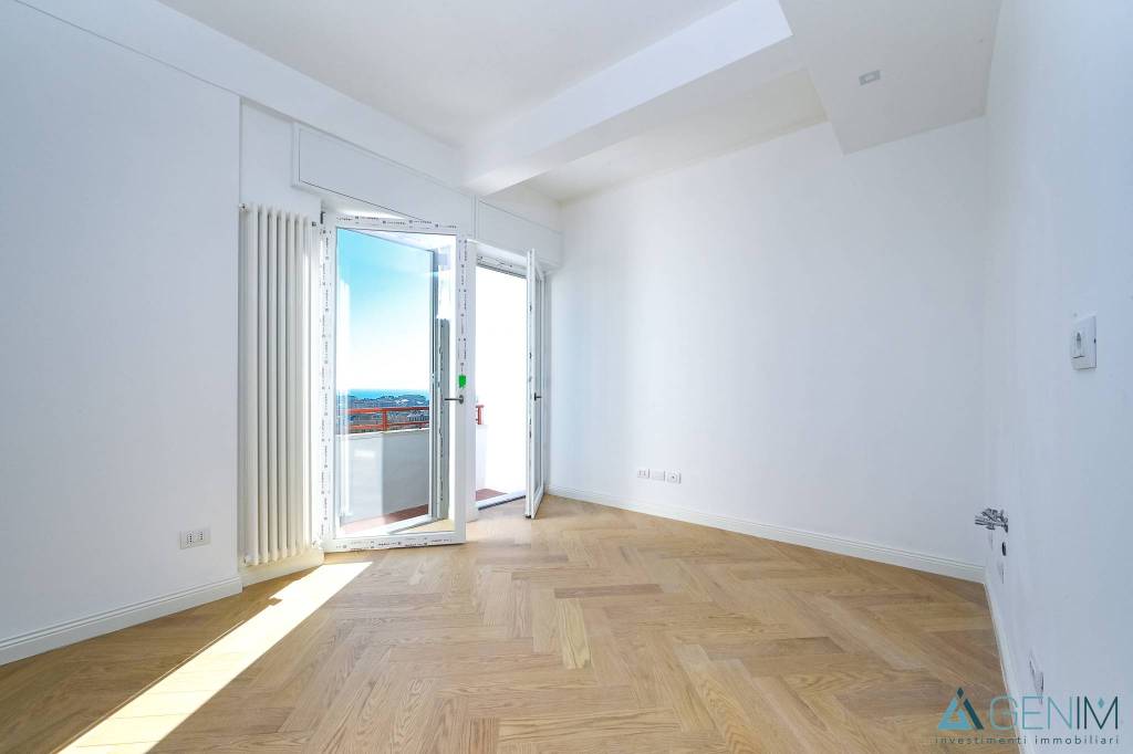 Appartamento in vendita a Genova via Fieschi, 3