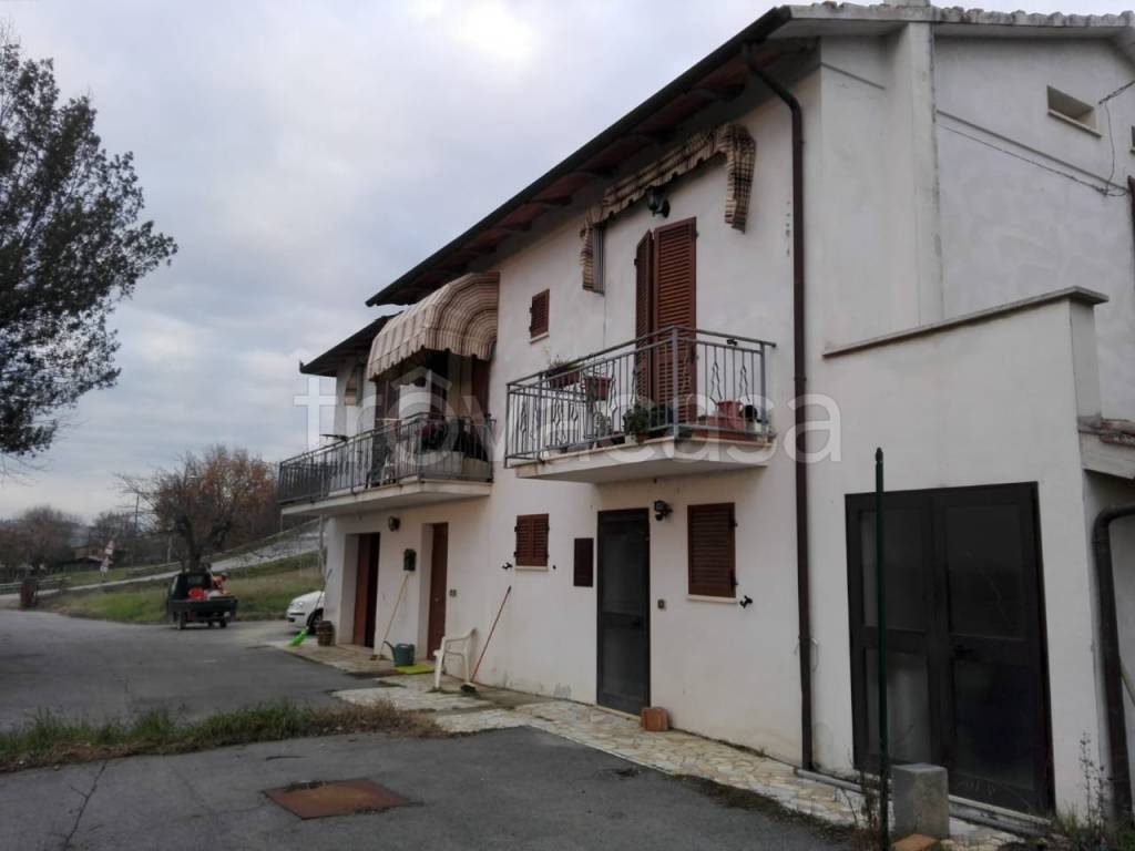 Casa Indipendente in vendita a Montepulciano via Lauretana