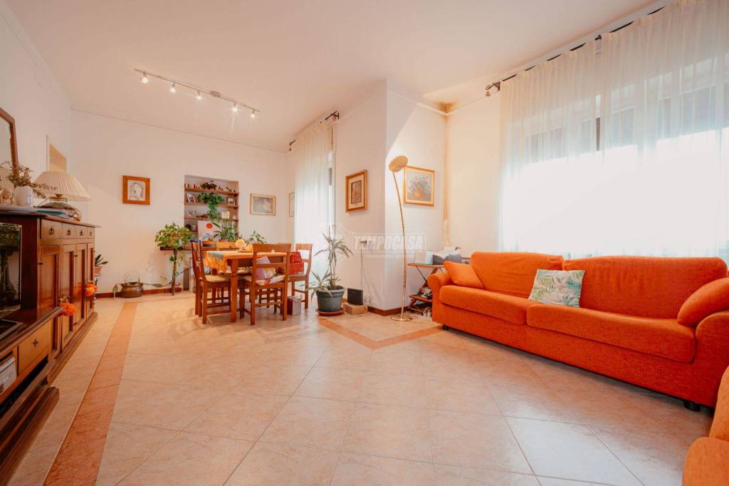 Appartamento in vendita a Mortara via Vittorio Veneto 22