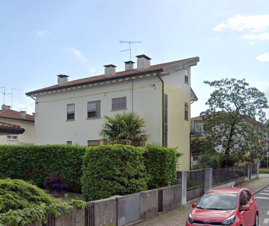 Villa Bifamiliare in vendita a Udine via Monte San Marco, 55