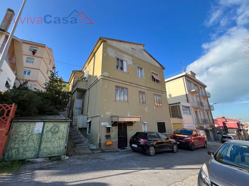 Appartamento in vendita a Falconara Marittima via Diotallevi, 16