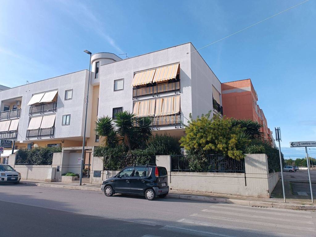 Appartamento in vendita a Bari viale Caravella, 9