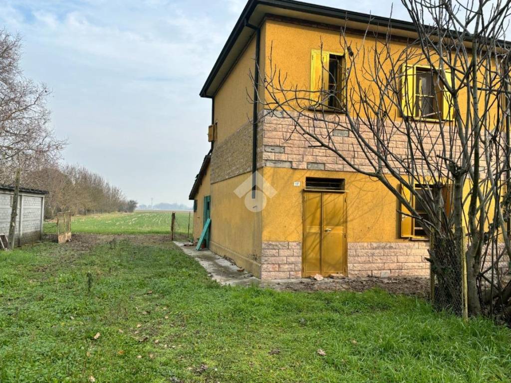 Casa Indipendente in vendita a Ravenna via Ariona, 17