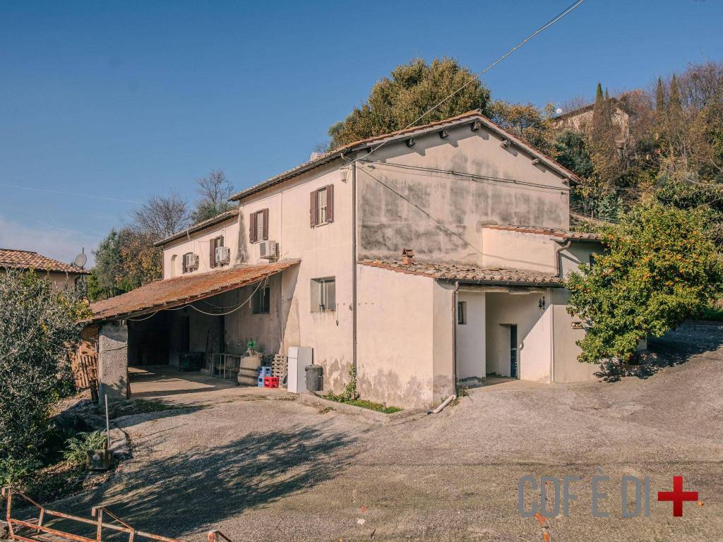 Casale in vendita a Castelnuovo di Farfa via Colli