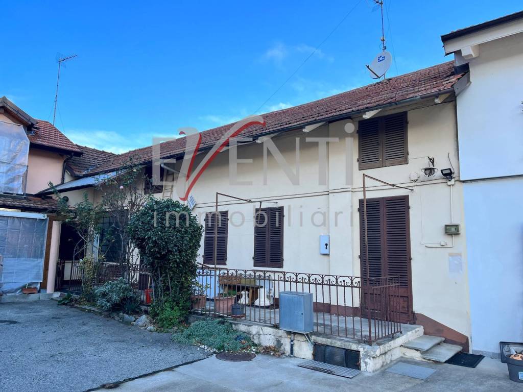 Appartamento in vendita a Pinerolo via Cravero, 43
