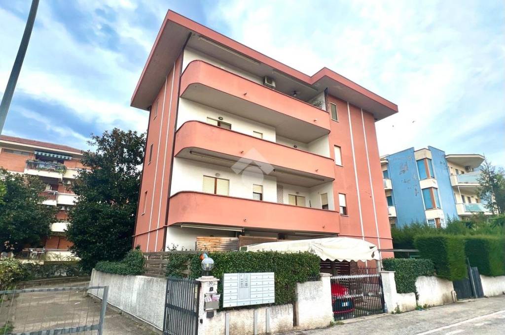 Appartamento in vendita a Francavilla al Mare via Monte Velino, 30