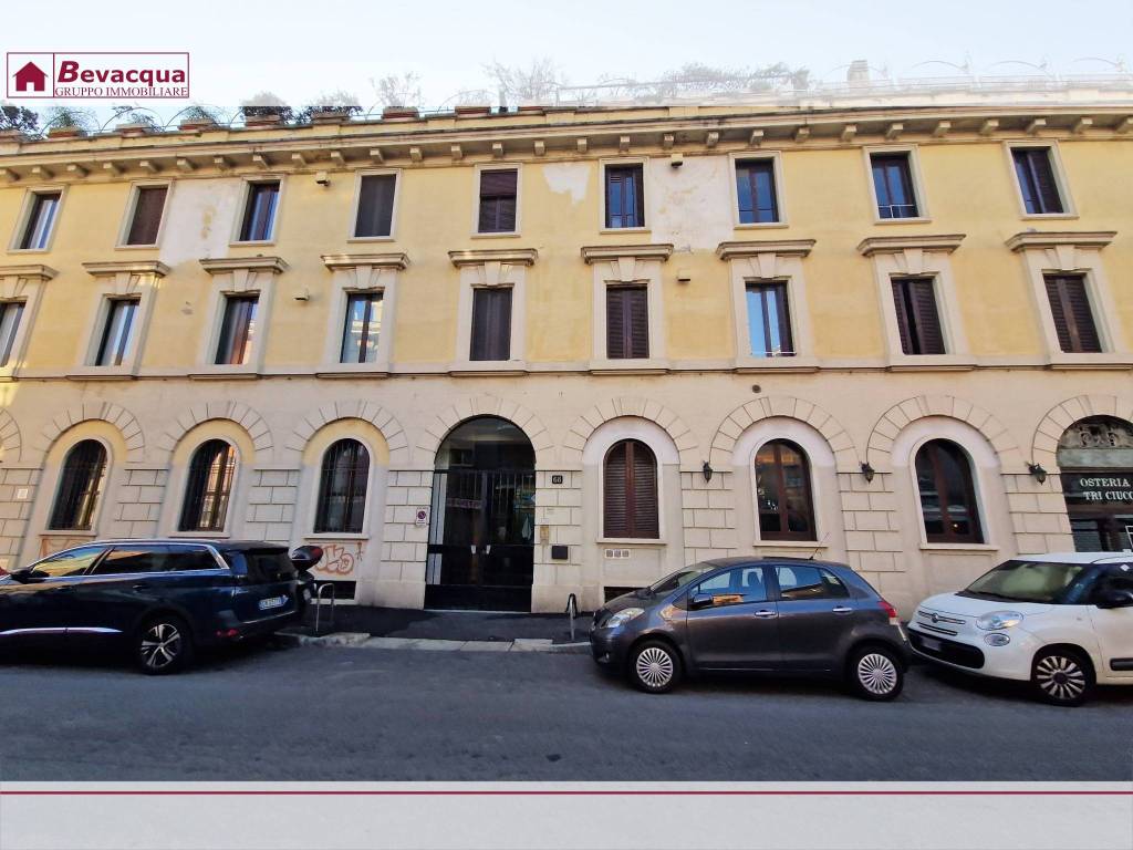 Appartamento in vendita a Milano via Asiago, 68