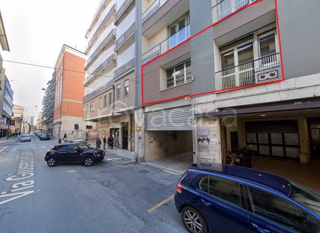 Ufficio in vendita a Campobasso via Giuseppe Garibaldi, 44