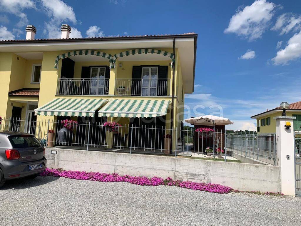 Villa Bifamiliare in in vendita da privato a Nizza Monferrato strada Vecchia d'Asti, 24