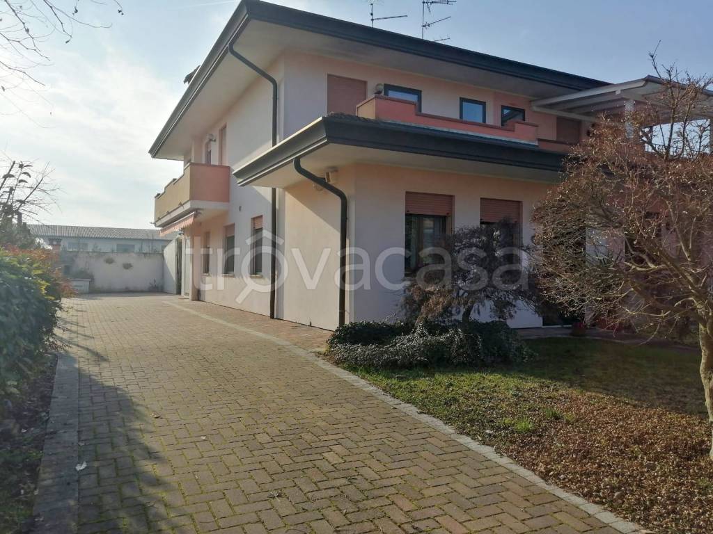 Villa Bifamiliare in in vendita da privato a Sant'Urbano