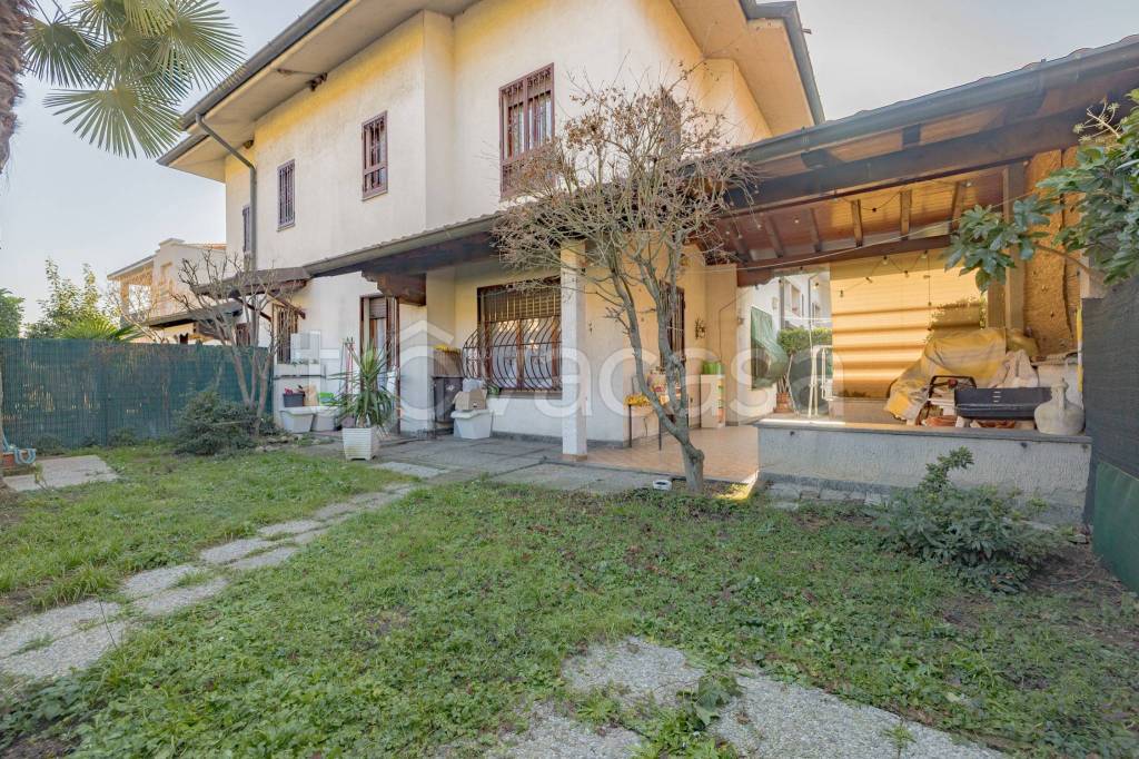 Villa a Schiera in vendita a Monza via Sant'Alessandro, 39/41