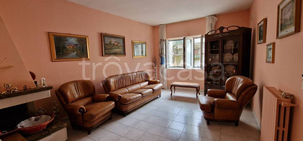 Appartamento in vendita a Solofra via Balsamo