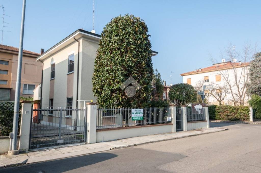 Casa Indipendente in vendita a Carpi via Camillo Prampolini, 17
