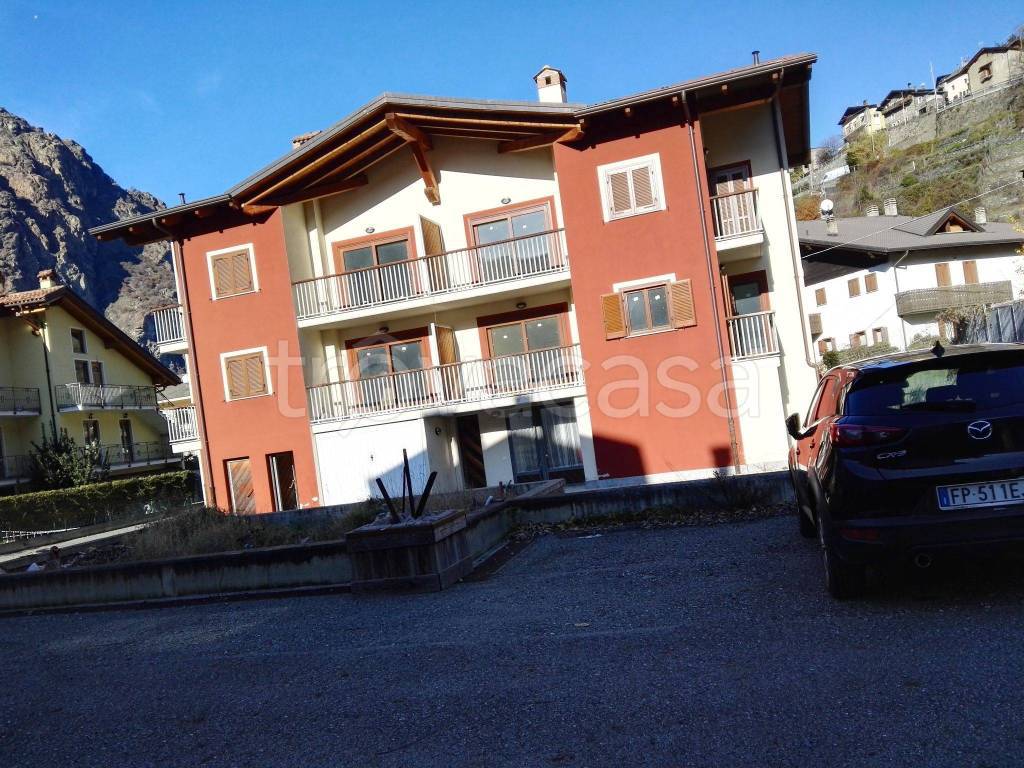 Appartamento in in vendita da privato a Montjovet frazione Lillaz, 43