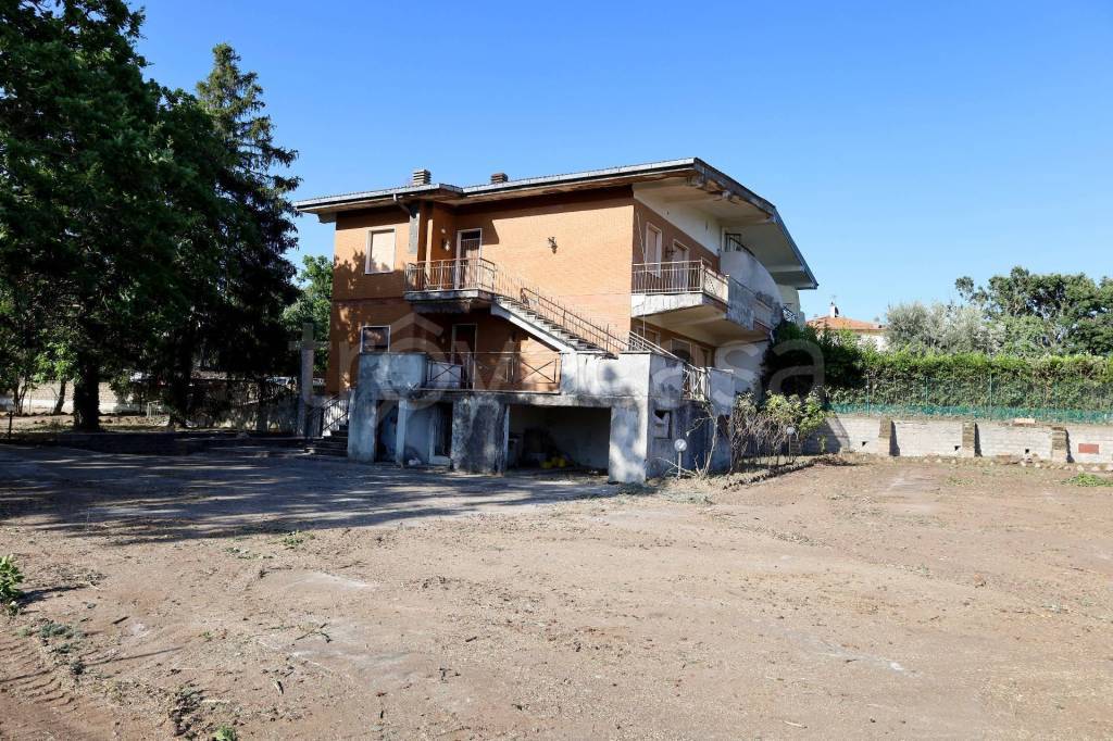Villa in vendita a Vetralla via di valle calandrella, snc