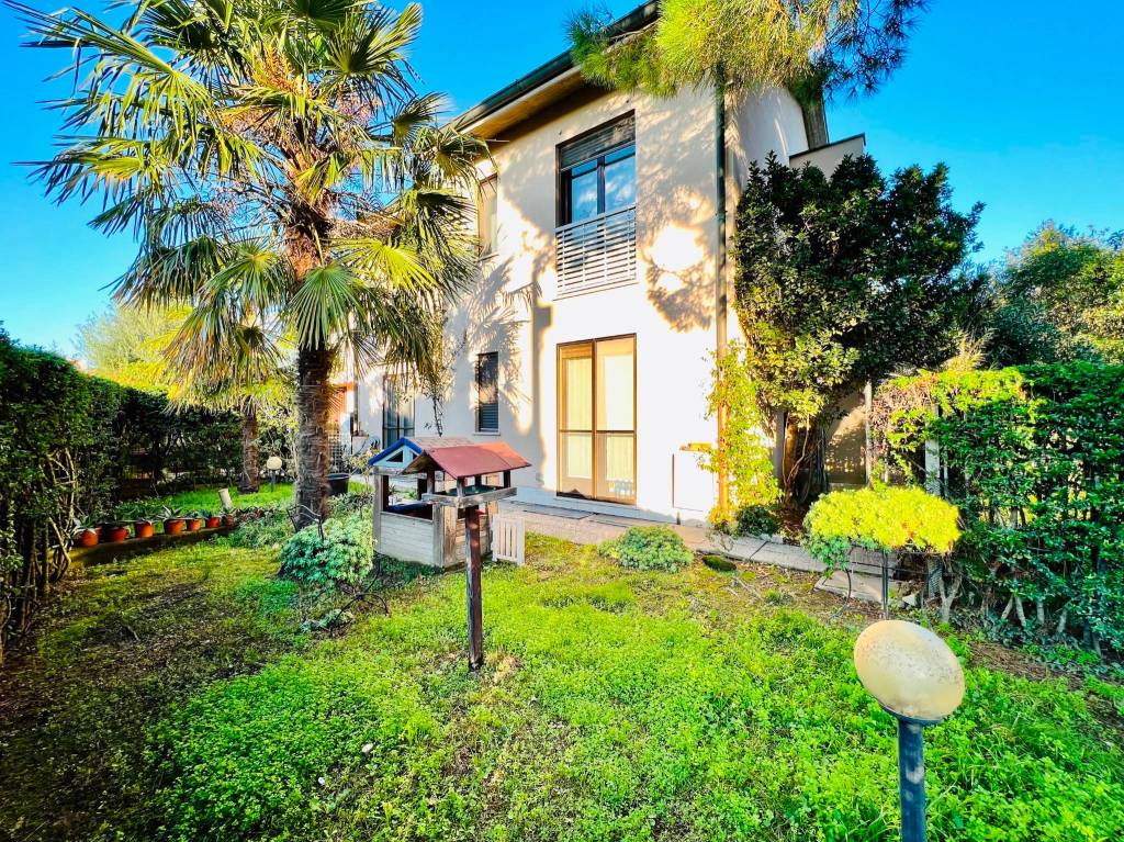 Villa a Schiera in vendita a Novate Milanese