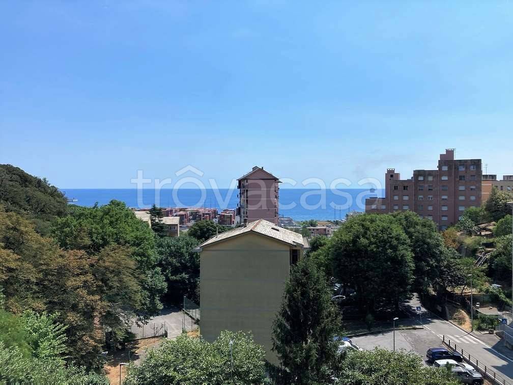 Appartamento in vendita a Genova via Cravasco , 97