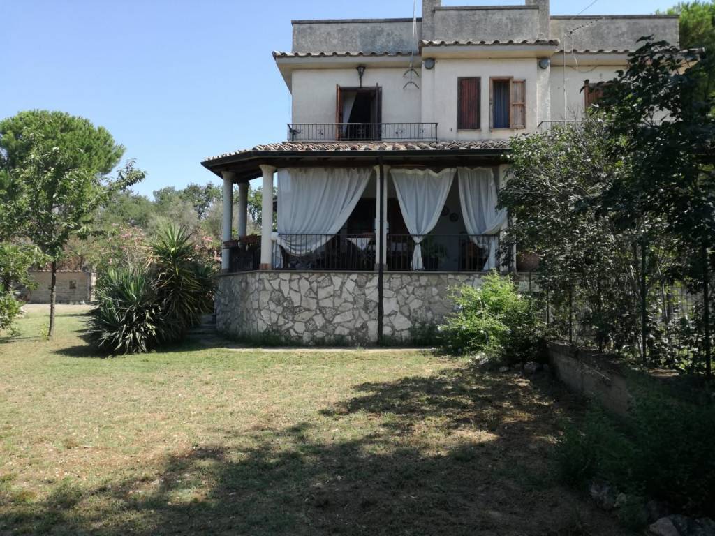 Villa Bifamiliare in vendita a Mentana località Selva