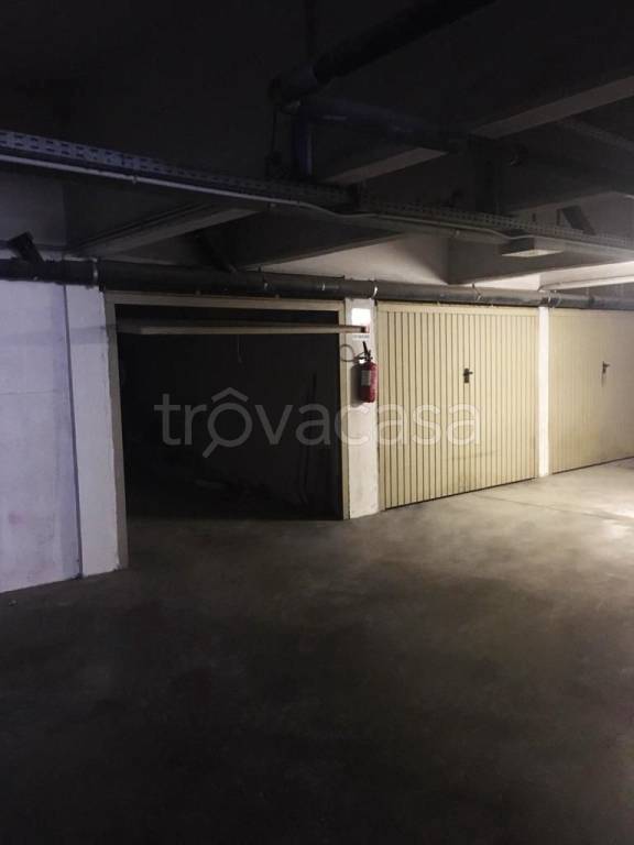Garage in vendita a Venezia via Dardanelli, 32