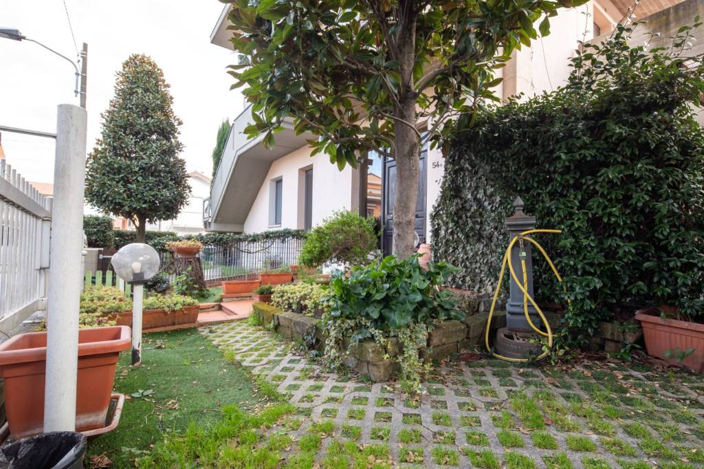 Villa Bifamiliare in vendita a Rimini via del camoscio