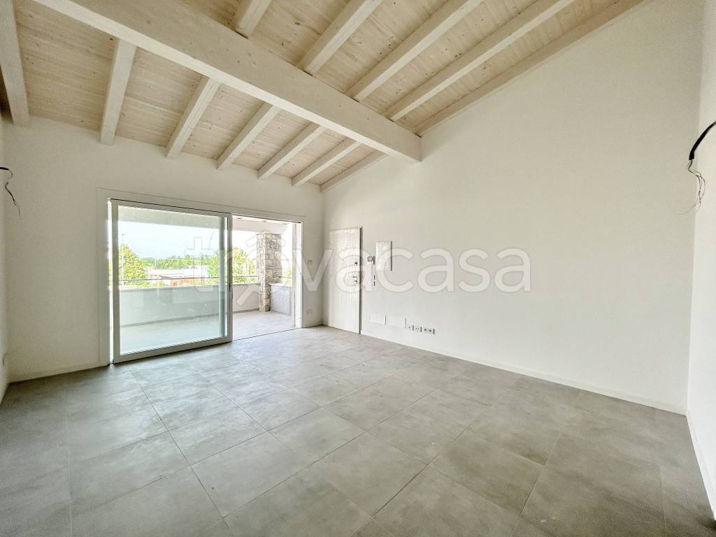 Appartamento in vendita a Desenzano del Garda via Francesco Agello, 37