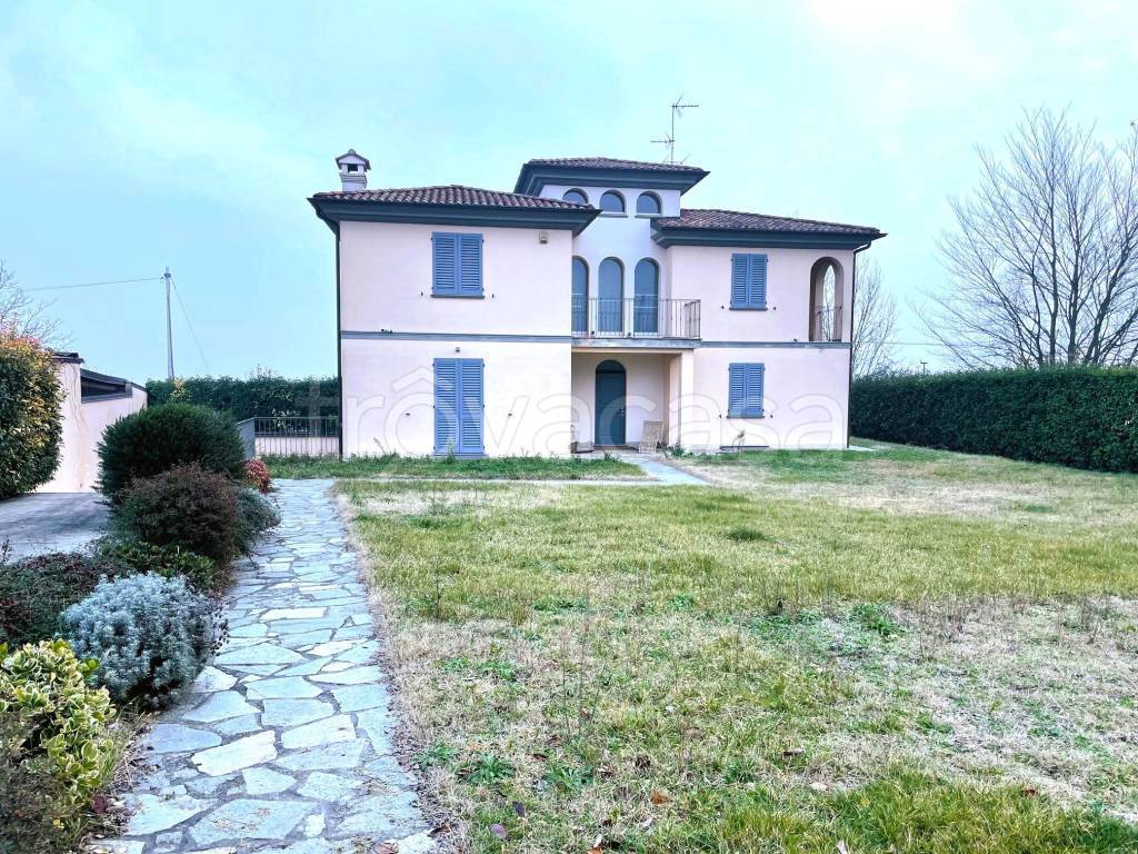 Villa in vendita a Stradella via Rocca, 26