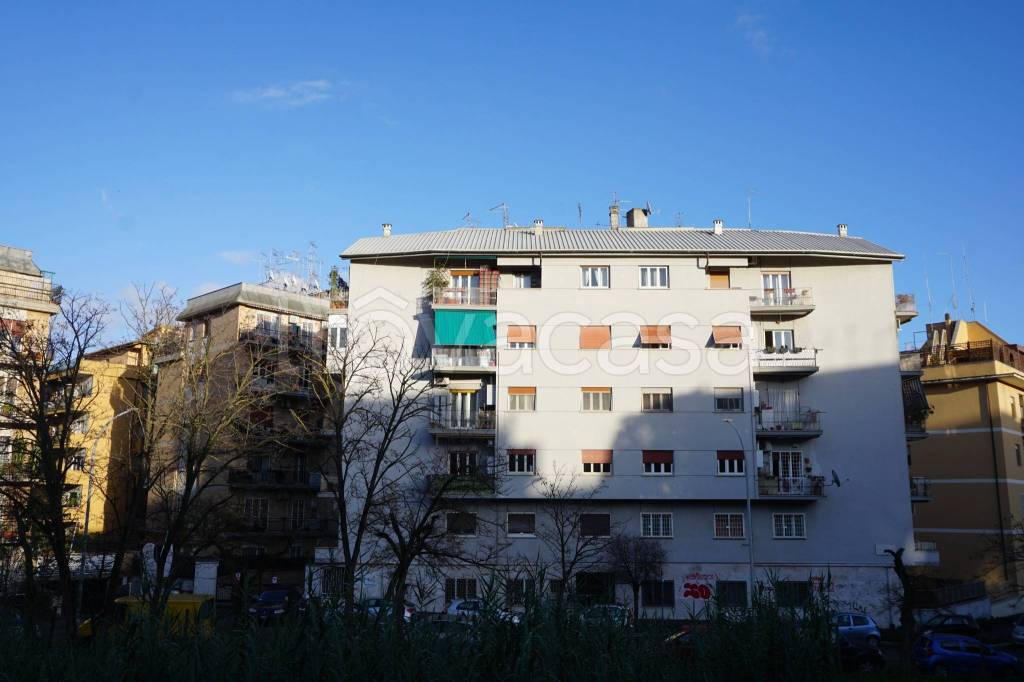 Appartamento in vendita a Roma via Anselmo Ciappi, 4