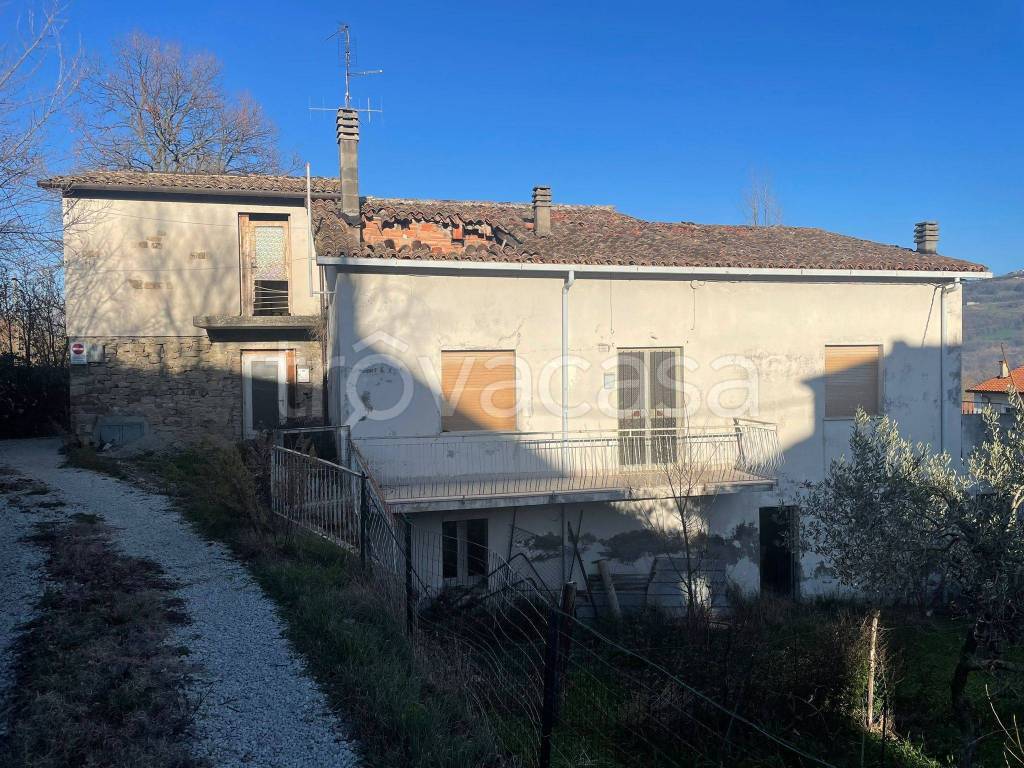 Villa Bifamiliare in vendita a Novafeltria frazione Torricella, 24