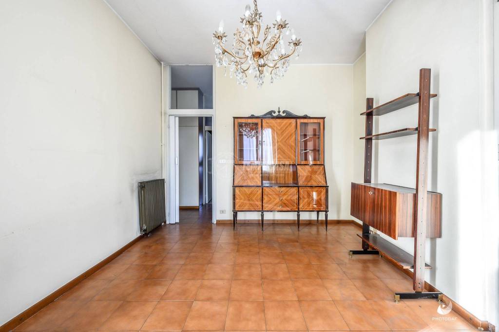 Appartamento in vendita a Milano via Rombon