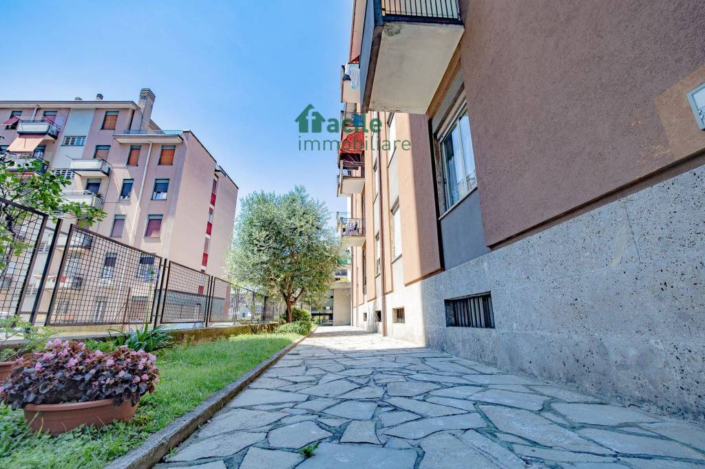 Appartamento in vendita a Lecco via ai Pini, 12, 23900 Lecco lc, Italia