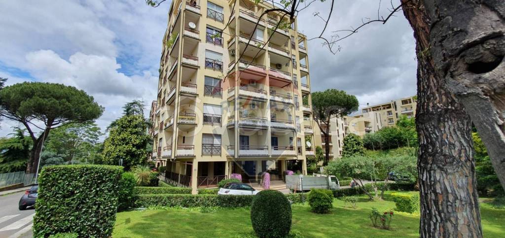 Appartamento in vendita a Roma via Roberto Visiani, 127