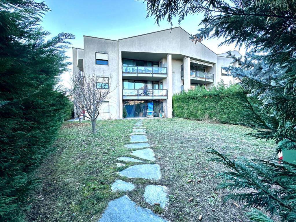 Appartamento in vendita ad Aosta via Croix Noire, 4