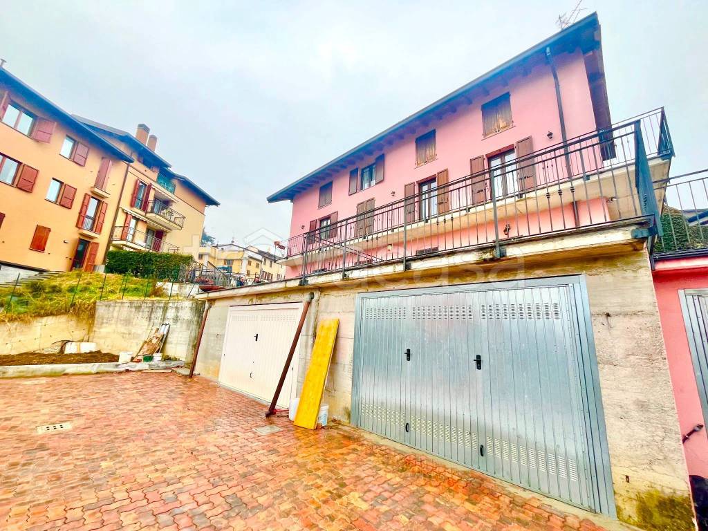 Casa Indipendente in vendita a Costa Masnaga via Alessandro Volta
