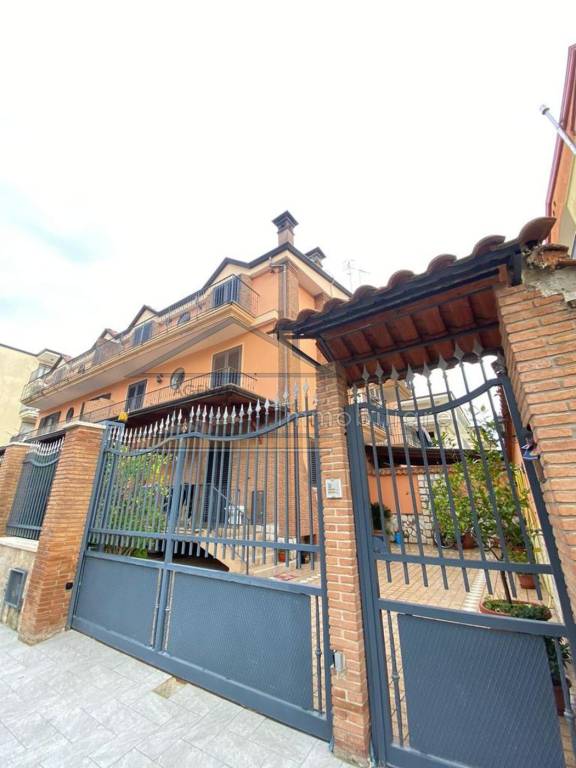 Villa a Schiera in vendita a Orta di Atella via Bugnano