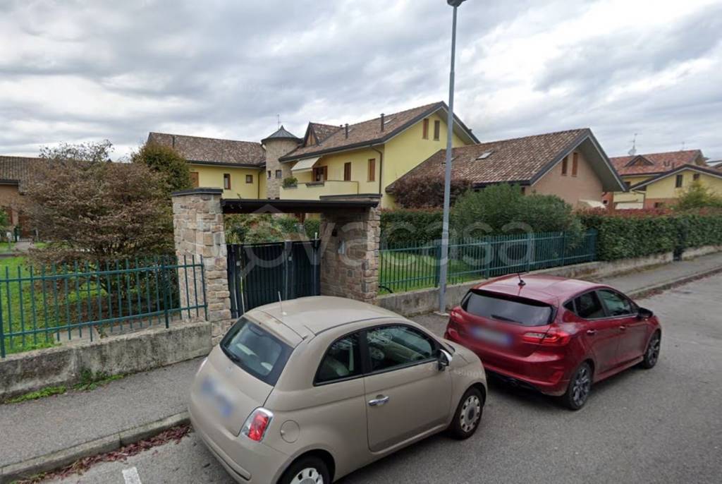 Appartamento all'asta a Cavenago di Brianza via delle Vallazze, 18