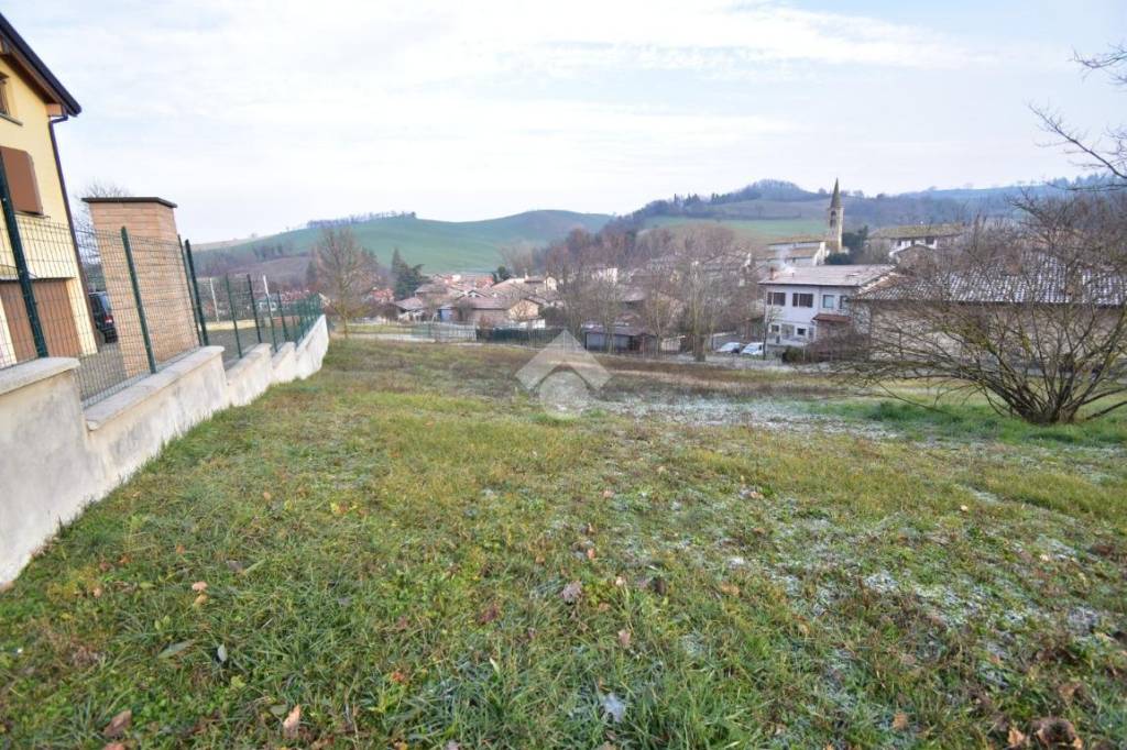 Terreno Residenziale in vendita a Felino via Valla