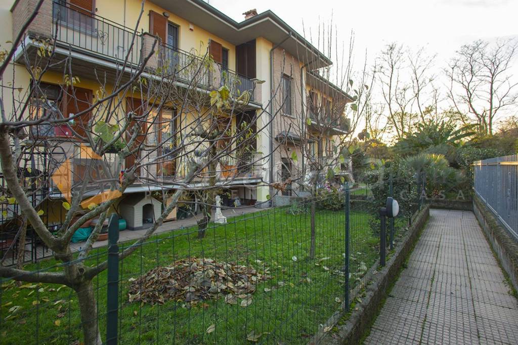 Appartamento in vendita a Certosa di Pavia via Camillo Golgi, 8