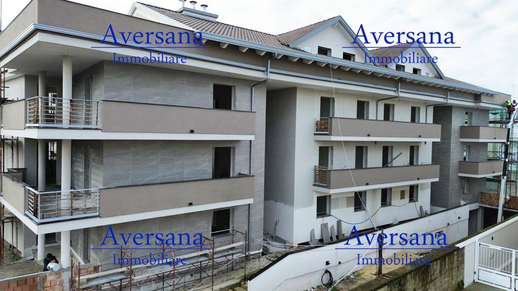 Appartamento in vendita a Parete via Vittorio Veneto, 41