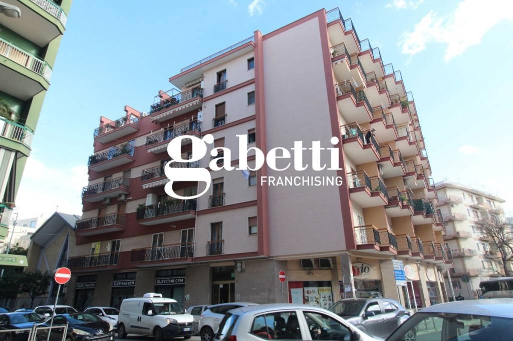 Appartamento in vendita a Trani via Giuseppe De Robertis
