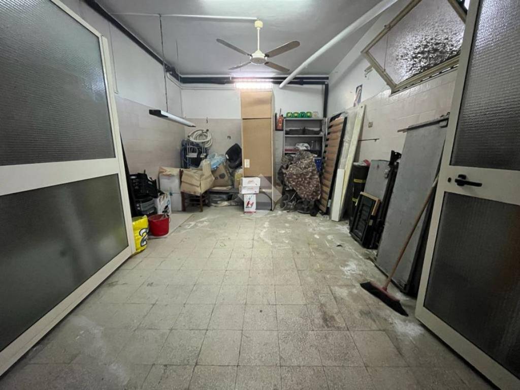 Garage in vendita a Trani via Sant' Angelo