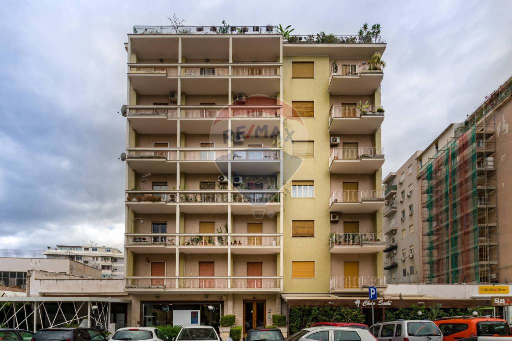 Appartamento in vendita a Palermo via giuseppe sciuti, 104/d