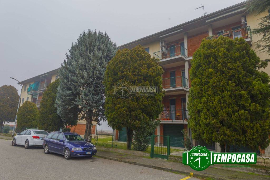Appartamento in vendita a Pavia via Fossarmato